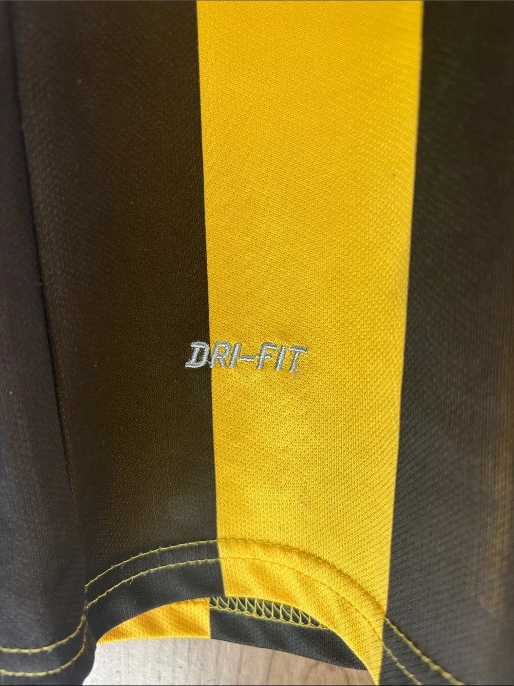 Nike Jersey Kairat Almaty football club Size Large